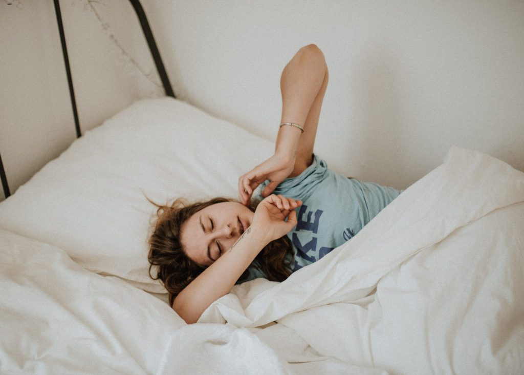 How Lack Of Sleep Affects to Weight Gain